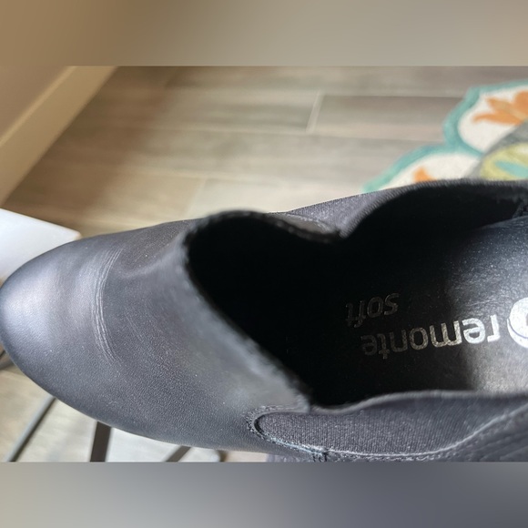 Remonte:  black leather low cut booties size 38 - Picture 7 of 16